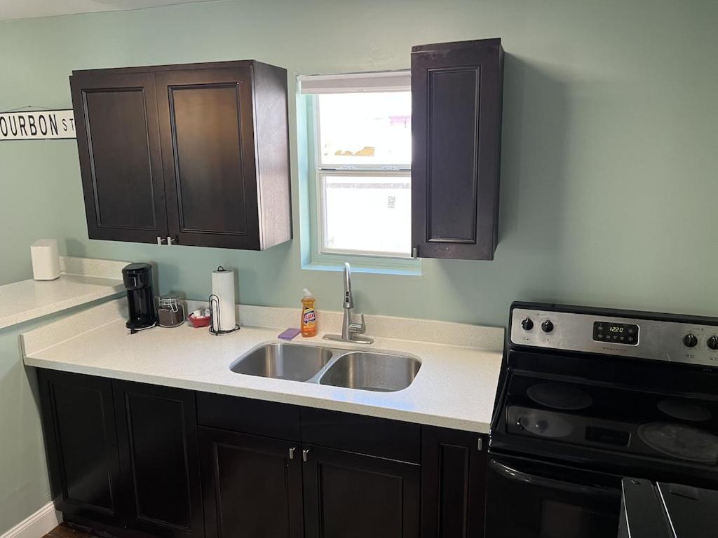 Appartamento Chillpad Blocks From Frenchquarters New Orleans Esterno foto